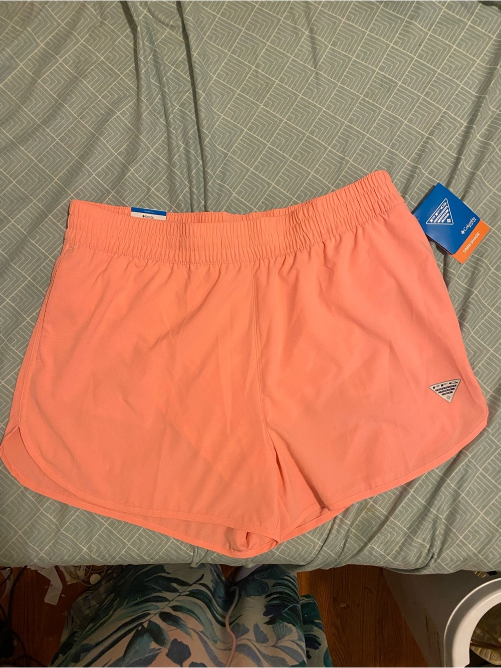 Columbia PFG Women's Coral Active Shorts